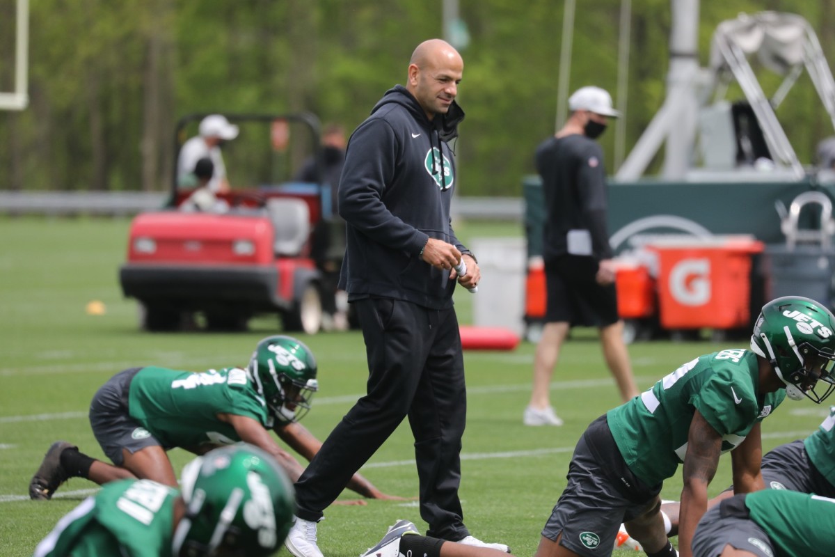 Jets head coach Robert Saleh at rookie minicamp